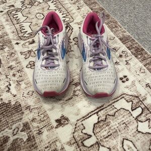 Brooks Ghost DNA Size 7
